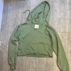 American Eagle Outfitters Sage Green Cropped V-Neck Hoodie